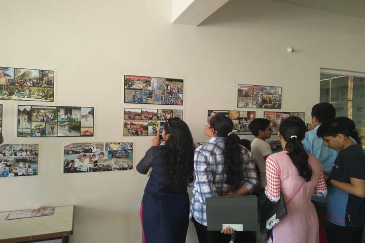 Sarojben Memorial International School-Photo Exhibition