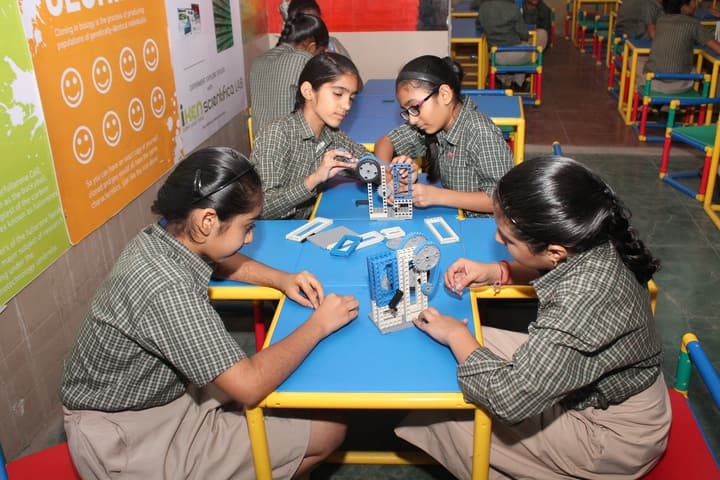 Sarvodaya Secondary School-Design Tech Lab