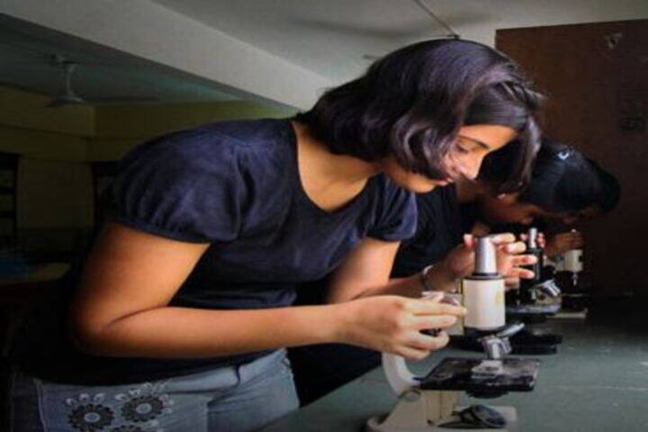 Shiv Ashish School-Biology Lab
