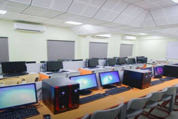 Shiv Ashish School-Computer Lab