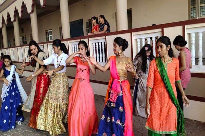 Shree Radhagovind Vidyamandir-Dance