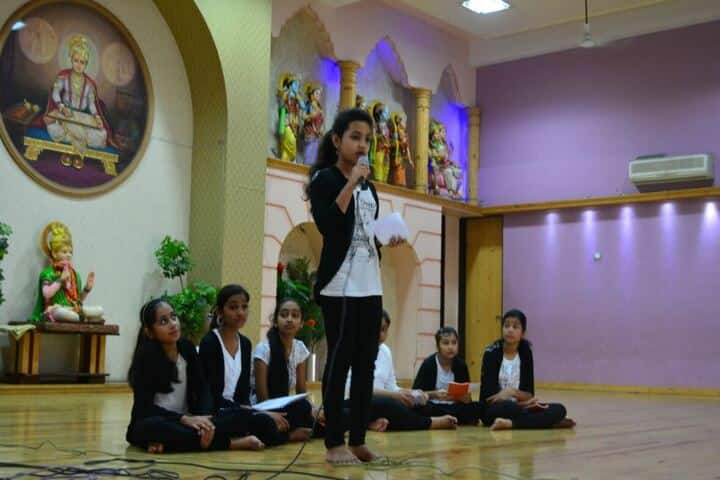 Shree Swaminarayan English Medium School-Debate