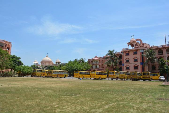 Shree Swaminarayan English Medium School-Campus View