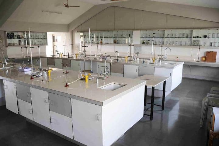 Shree Swaminarayan English Medium School-Science Lab