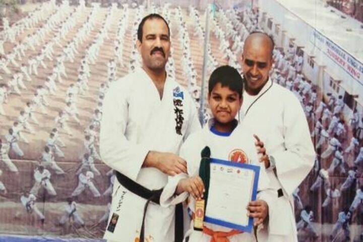 Shree Swaminarayan Gurukul International School-Karate