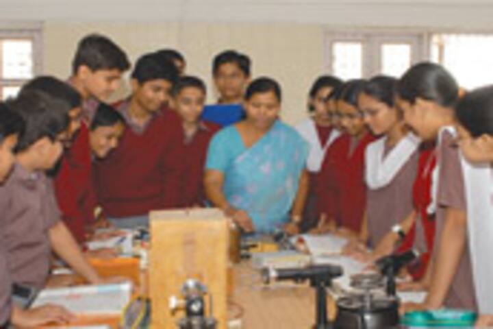 Shree Swaminarayan Public School-Maths Lab