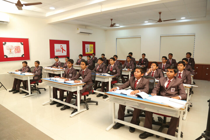 Shree Swaminarayan Vidhyapeeth-Classroom