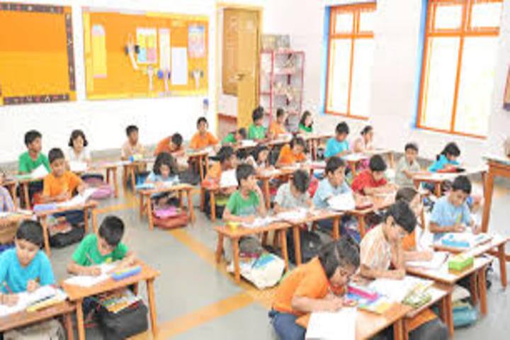 Shree Swaminarayan Vidyalay-Classroom