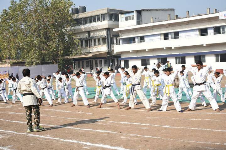 Shree Swaminarayan Vidyaveli Gyan Kendra English Medium School-Karate