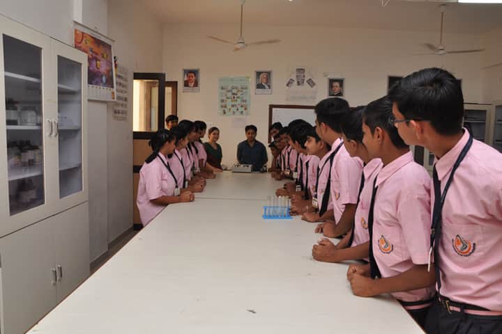 Shri Laxminarayan Vidya Prathishthan-Science Lab