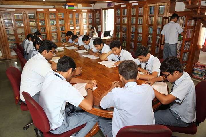 Shri Swami Narayan Academy-Library