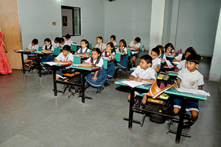 Shri Swaminarayan Gurukul Public School-Classroom