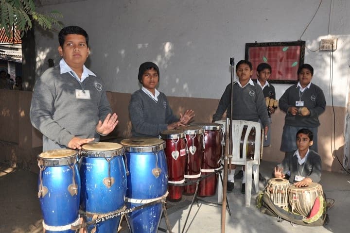 Shrimati Maniba Chunilal Patel Sanskar Vidya Bhavan-Music Room