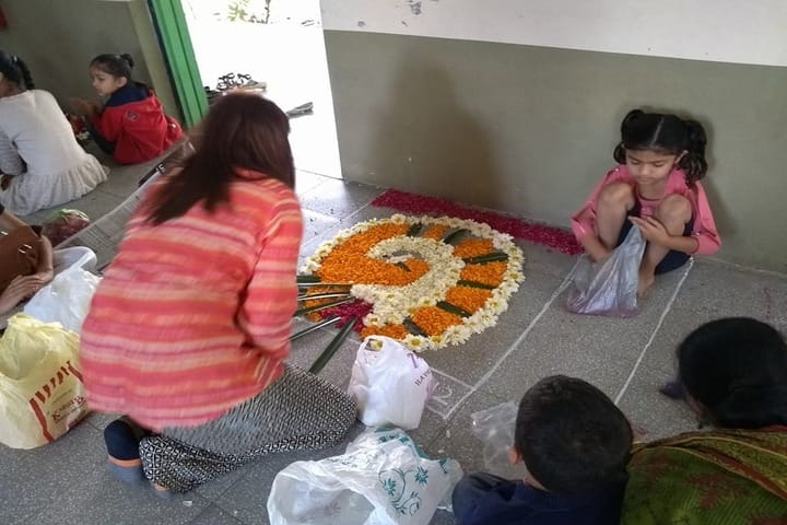 Sri Sri Ravishankar Vidya Mandir-Floor Decoration Activity