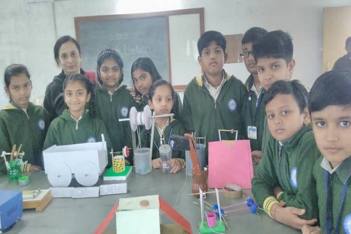 Sri Sri Ravishankar Vidya Mandir-School Exhibition