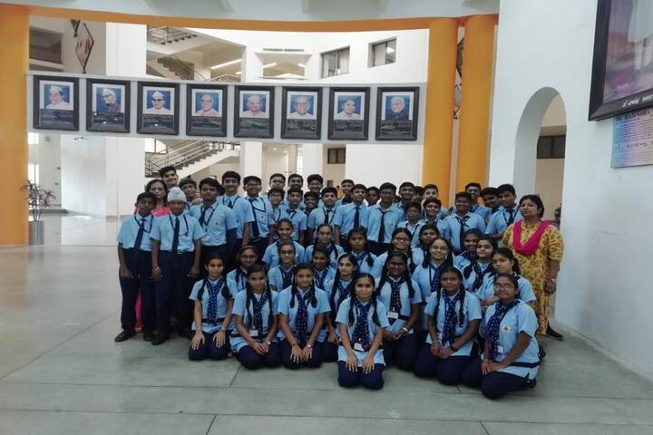 The H B Kapadia New High School-Group Photo