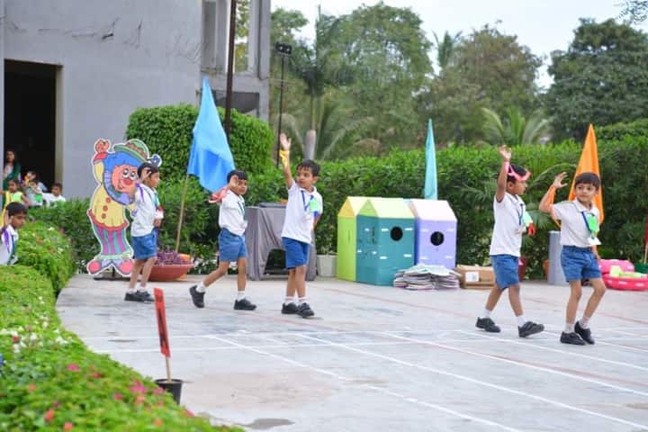 Vrajbhoomi International School-Dancing Activity
