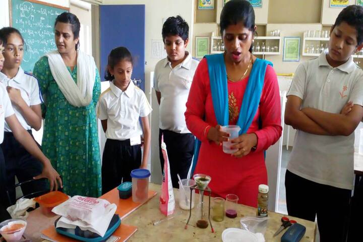 Vrajbhoomi International School-Science Lab