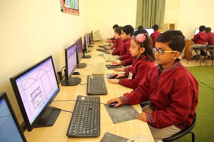 Anil Kumar DAV Public School-Computer Lab