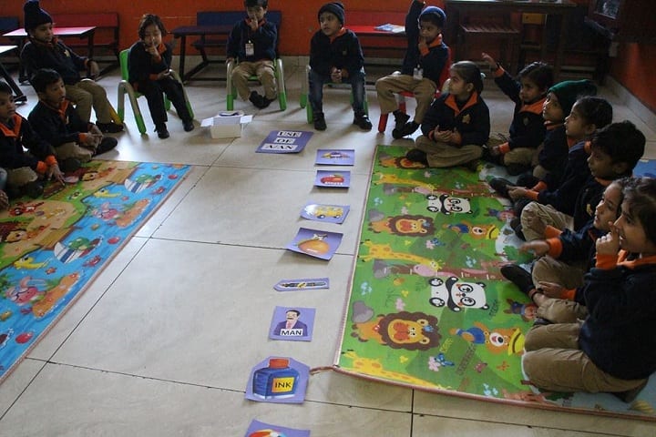 Adarsh Vidya Niketan Sr Sec School-Painting class