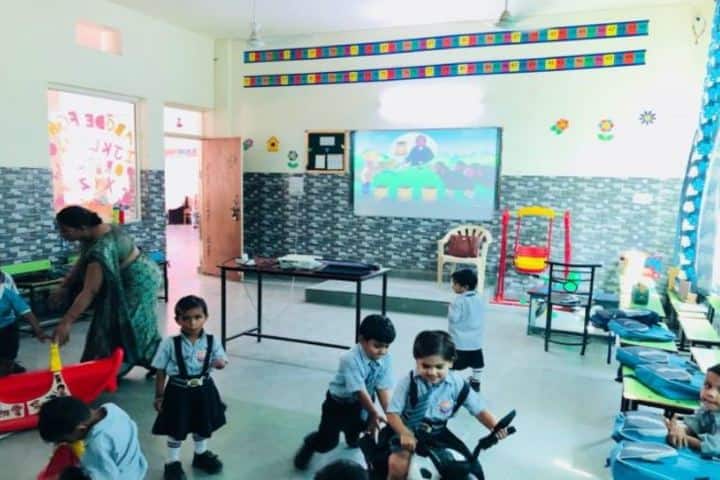 Arqam Academy Senior Secondary School-Kindergarten