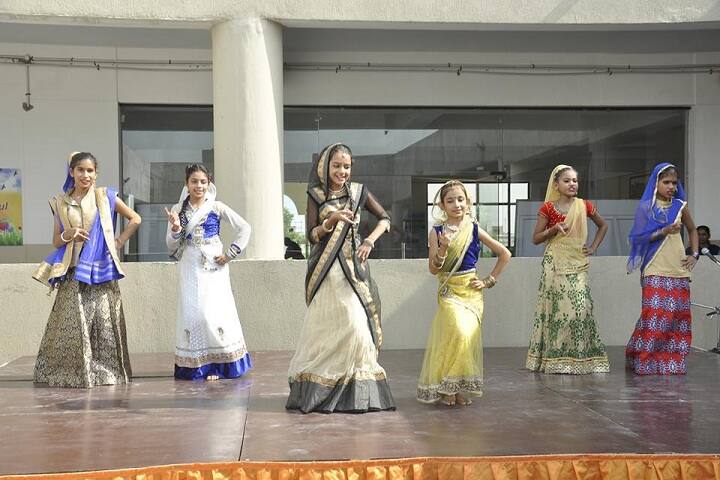 Asha Jyoti Vidyapeeth-Dance