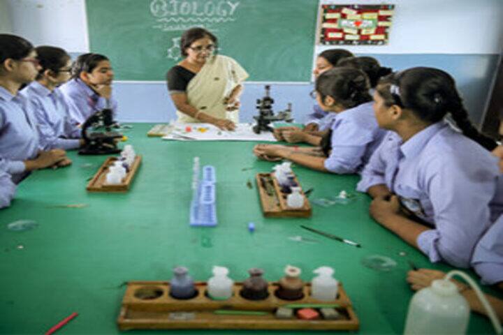 B R International Public School-Biology Lab
