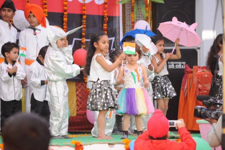 B D Memorial Convent School-Independence Day