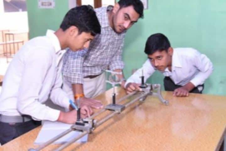 B R Gyan Deep Senior Secondary School-Physics Lab