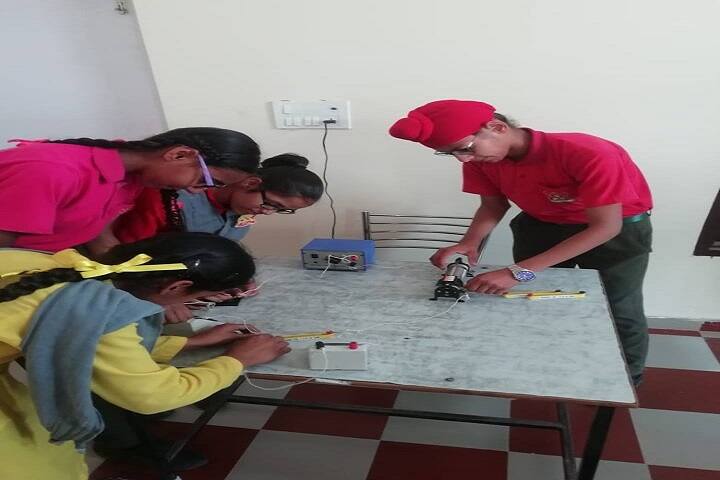 Bhagat Public School-Physics lab