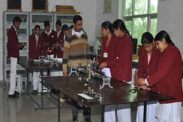 C R Bhartiya Vidya Mandir Senior Secondary School-Physics Laboratory