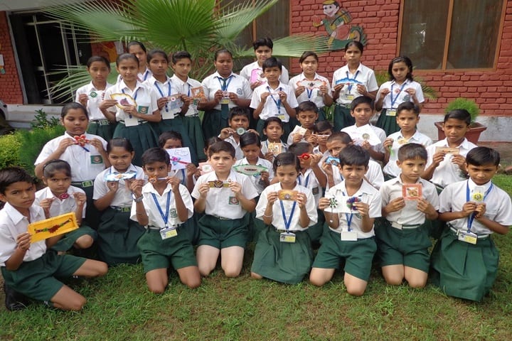 C R Public School-Rakhi Making Competition