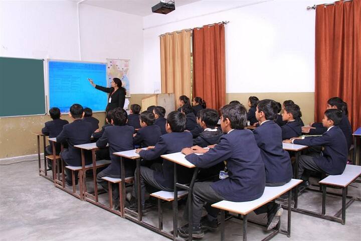 Cambridge Public School-Smart Class
