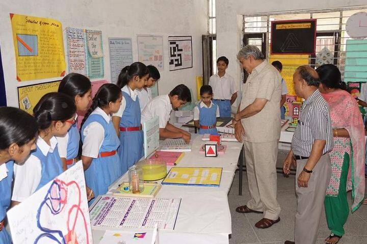 Campus School-Exhibition