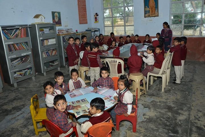 DAV Centenary Public School-Library