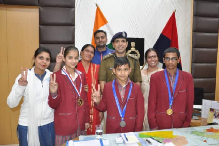 D A V Police Public School-Achievement