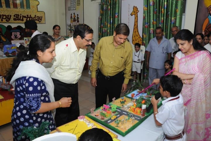DAV Senior Secondary Public School-Exhibition