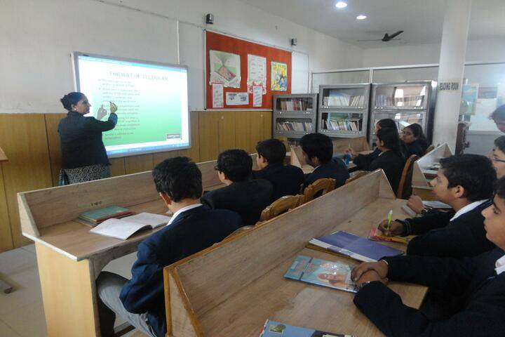 DAV Senior Secondary Public School-Smart Class