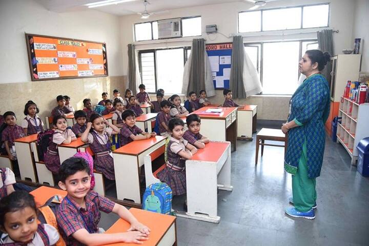 D A V Public School-Classroom