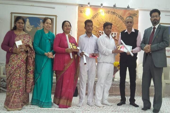 D C Model Senior Secondary School-Declamation Competition winner