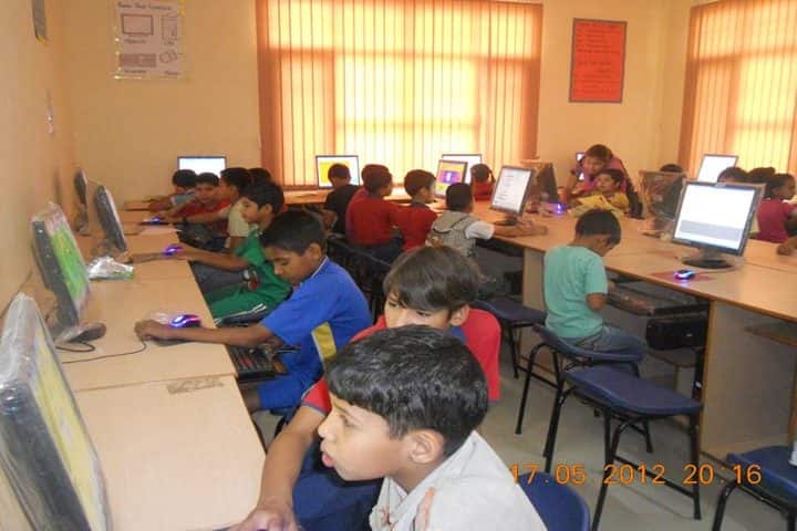 DAV Police Public School-Computer Lab