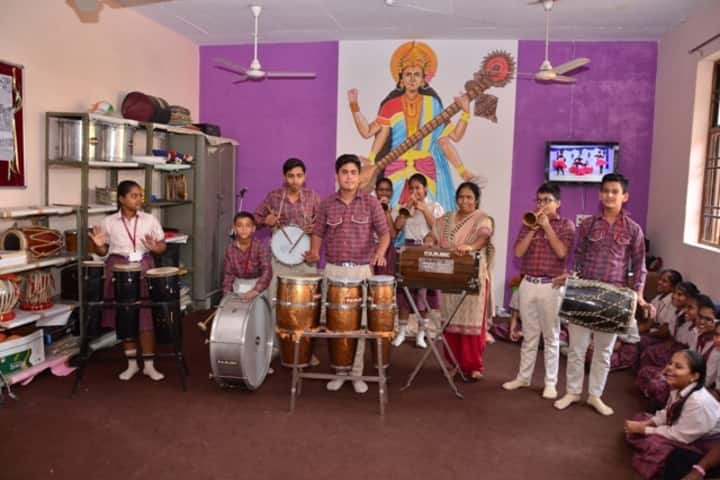 Dav Centenary Public School-Music Activity