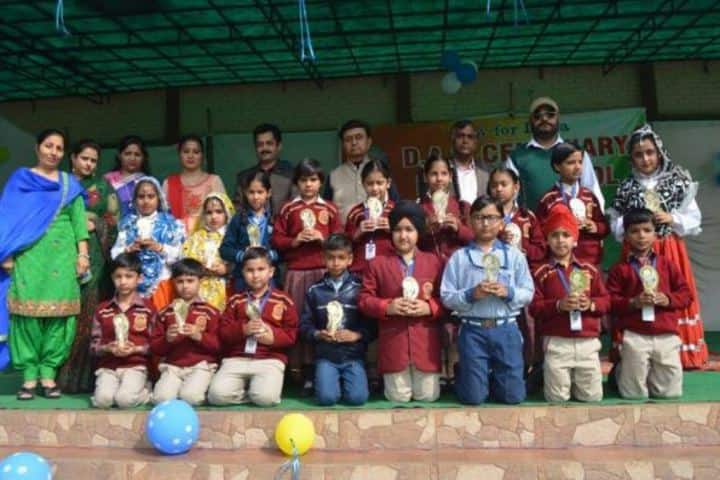 DAV Centernary Public School-Prize Distribution