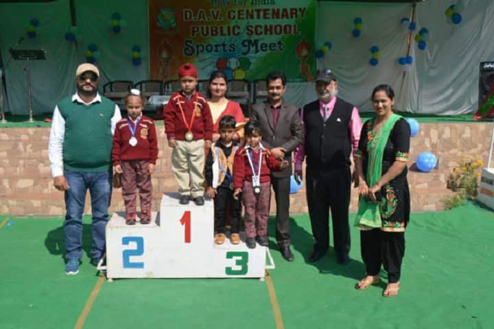 DAV Centernary Public School-Awards