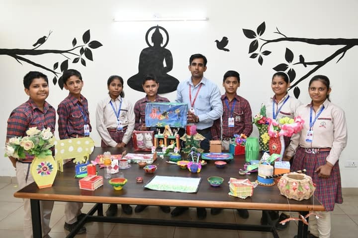 Dav Police Public School-Art room