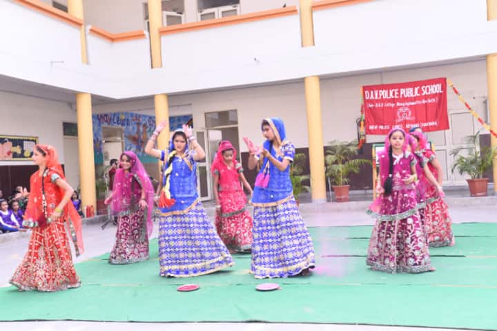 Dav Police Public School-Dance