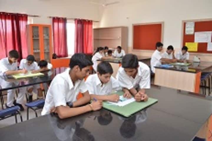 Dav Police Public School-Physics Lab