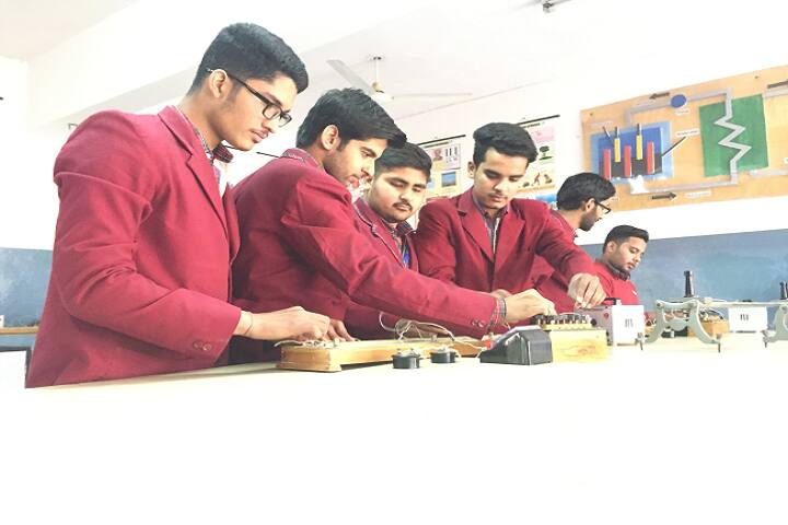 Dav Police Public School-Lab