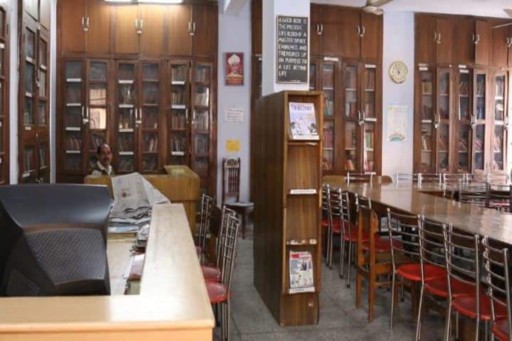 Dayal Singh Public School-Library
