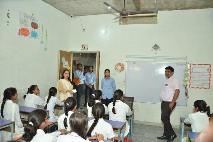 Dayanand Senior Secondary School-Class Room